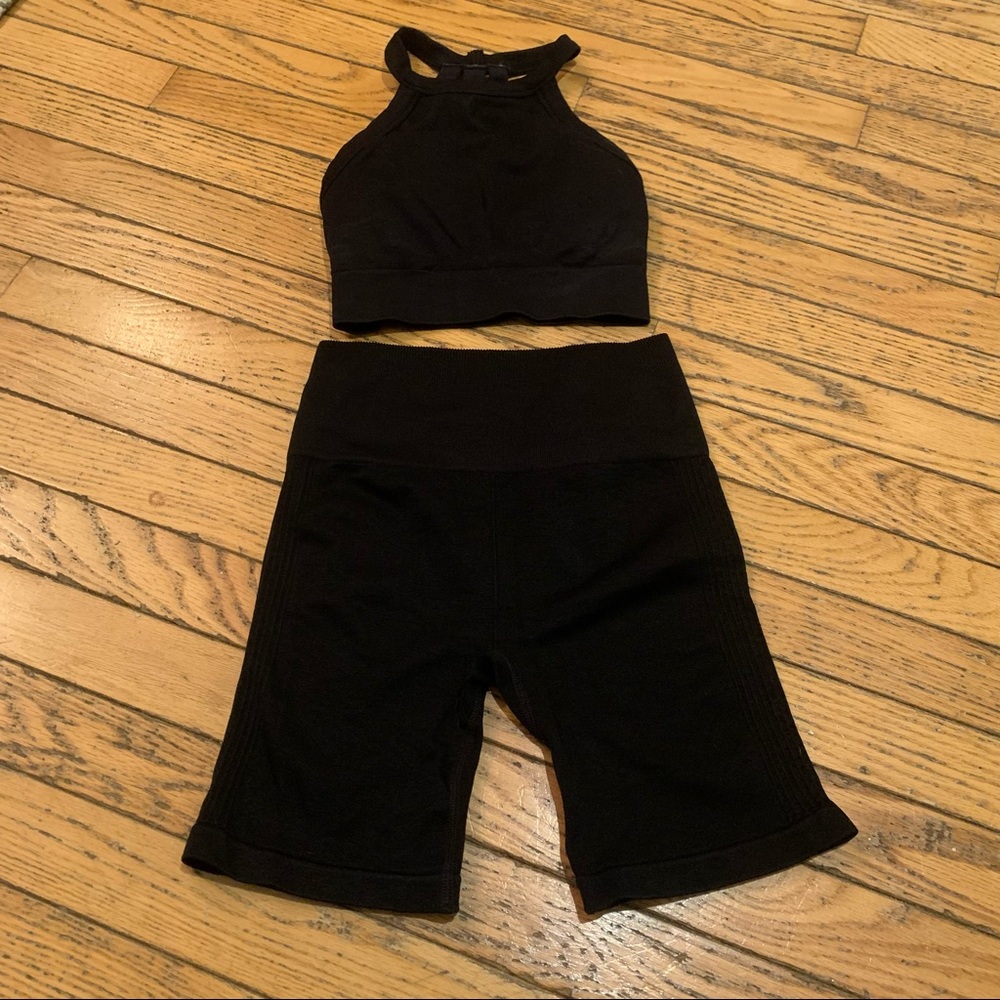 💛Fabletics Workout Set!